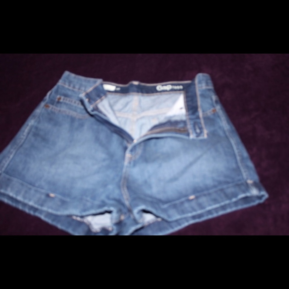 Never worn, Gap denim shorts